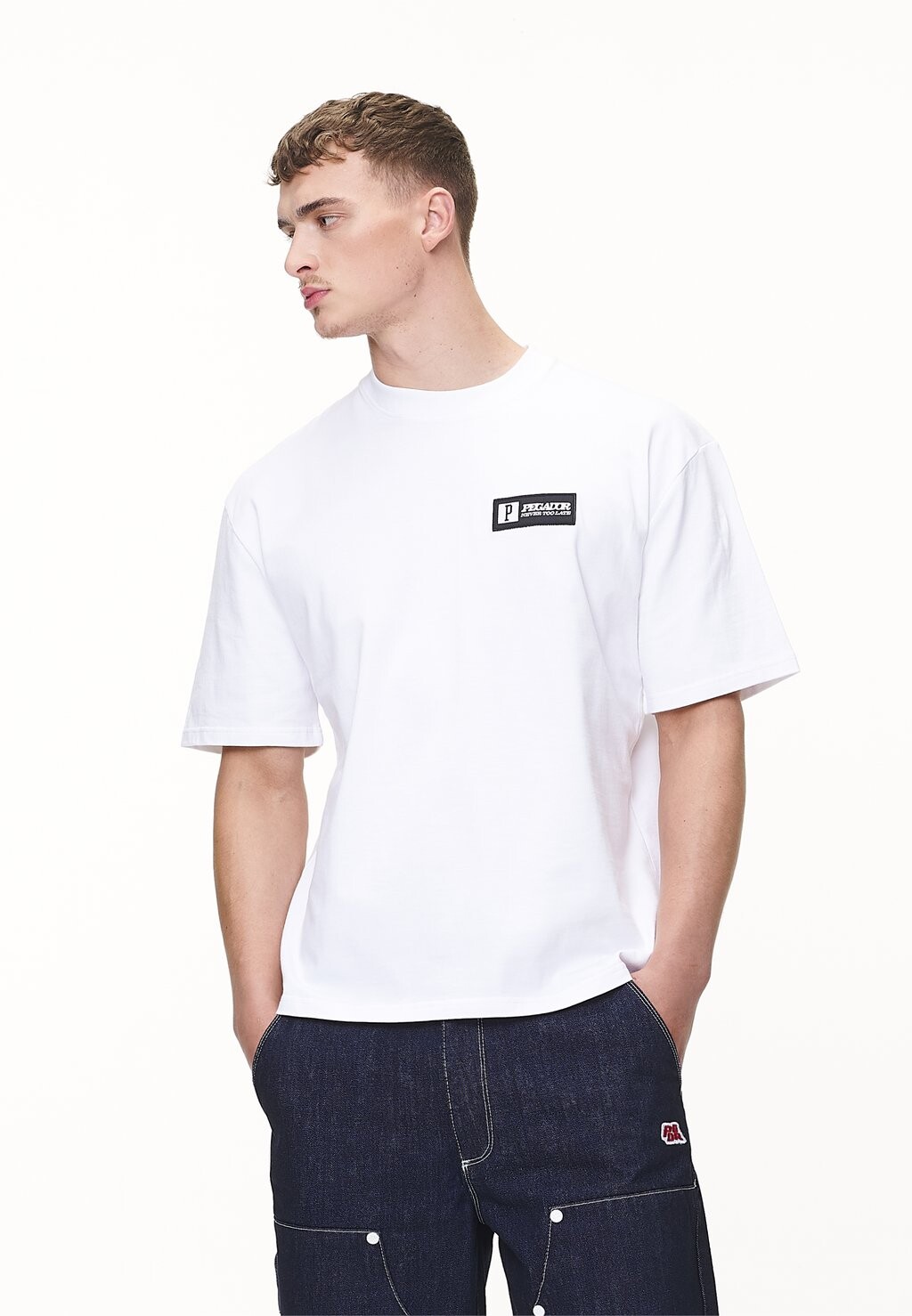 

Футболка с принтом ANTIGUA BOXY TEE Pegador, цвет white