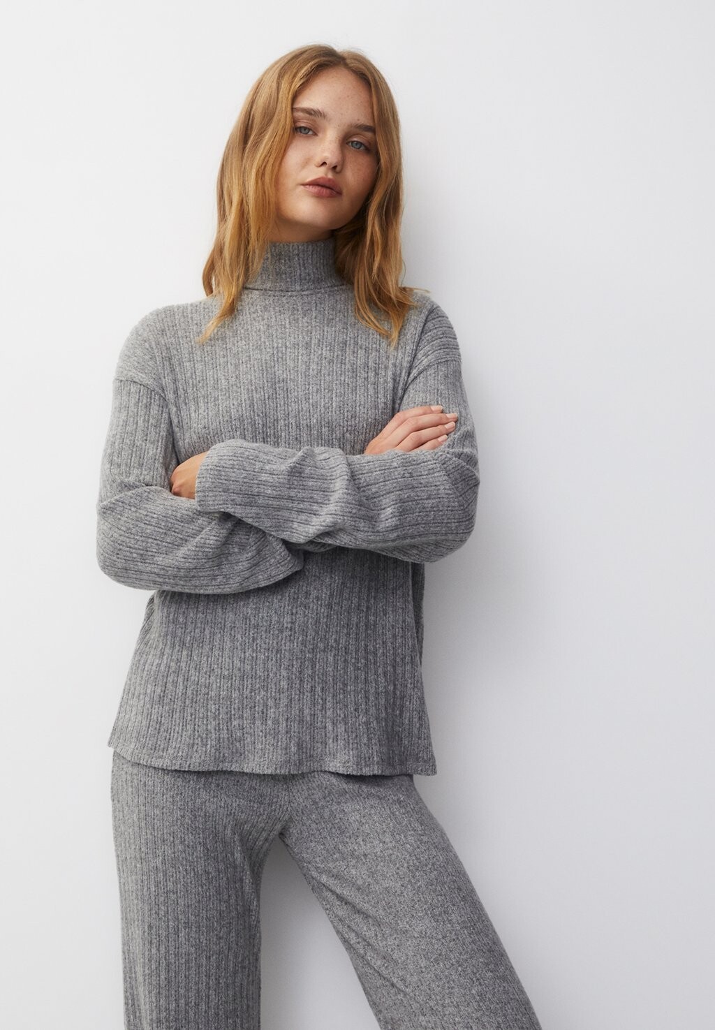 

Свитер Водолазка PULL&BEAR, цвет grey