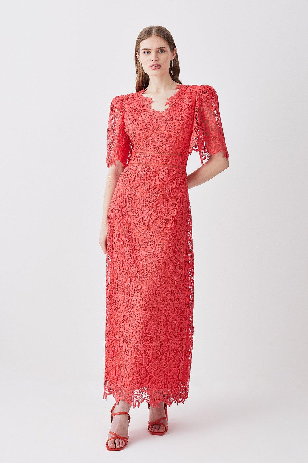 цена Тканое платье макси с гипюровым кружевом и рукавами-фонариками Karen Millen, розовый