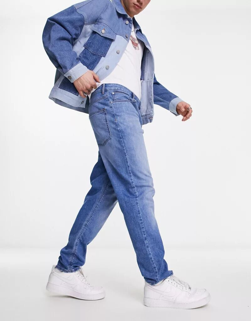 

Голубые эластичные джинсы-морковки ASOS