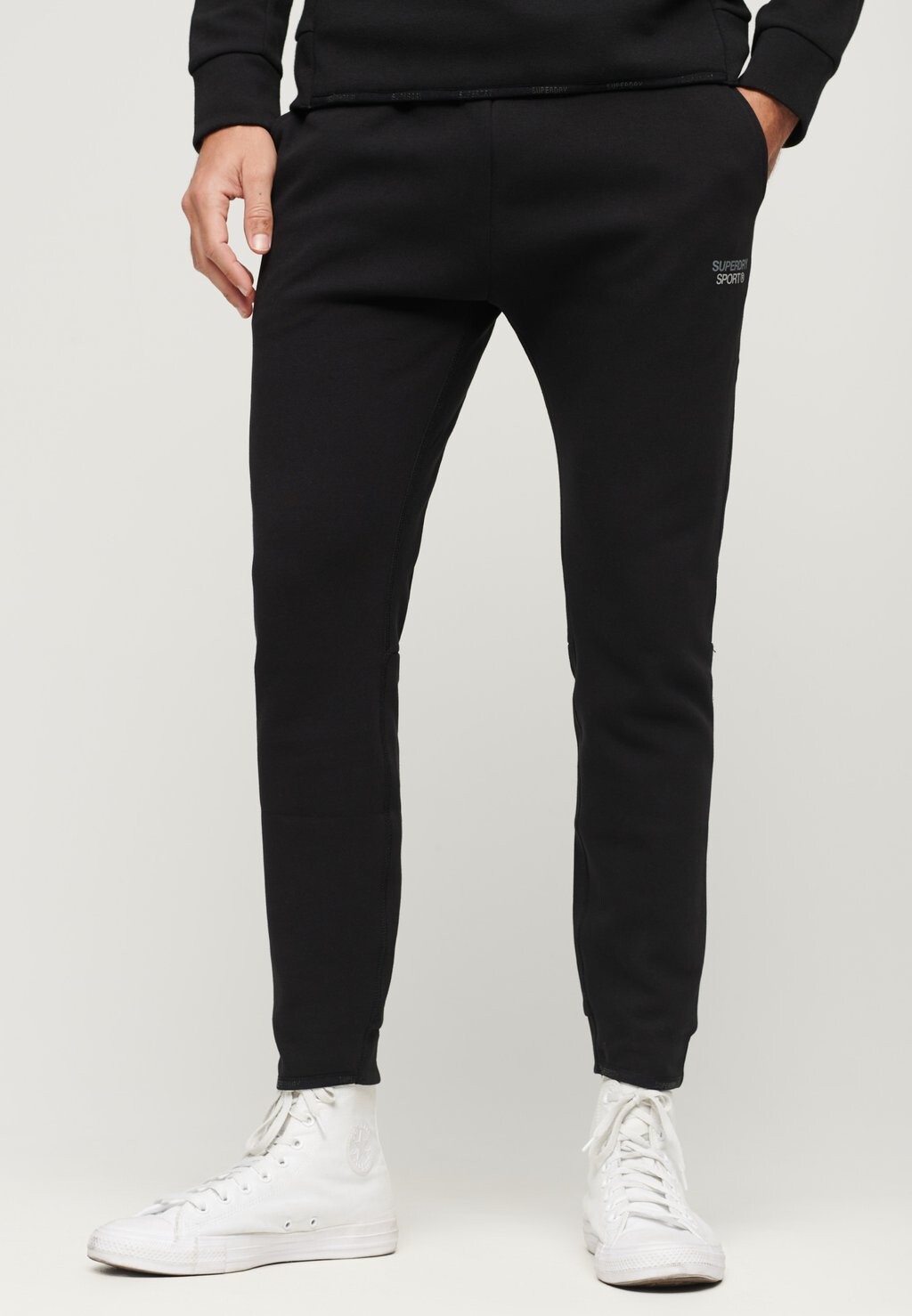 

Спортивные брюки TECH TAPERED JOGGERS Superdry, черный