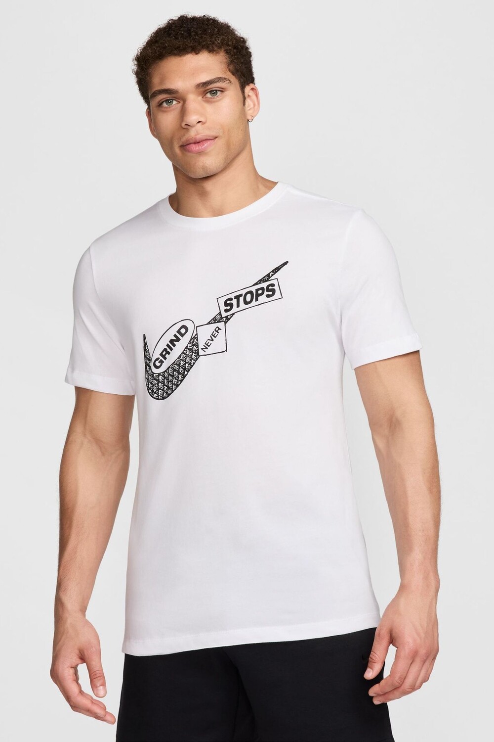 

Тренировочная футболка Dri Fit Nike, белый