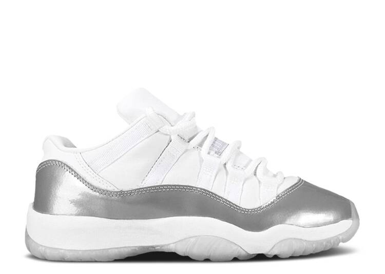

Кроссовки WMNS AIR JORDAN 11 RETRO LOW 'METALLIC' 2001, белый