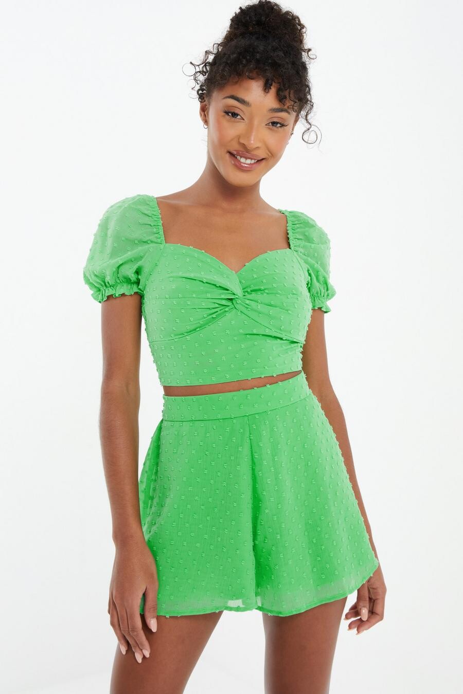 

Зеленые шифоновые шорты Dobby QUIZ Clothing