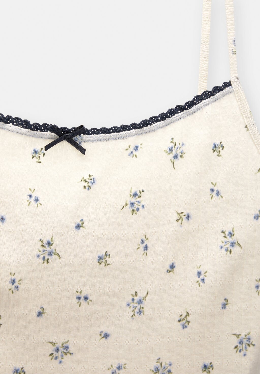 

Топ STRAPPY FLORAL CAMISOLE PULL&BEAR, бежевый