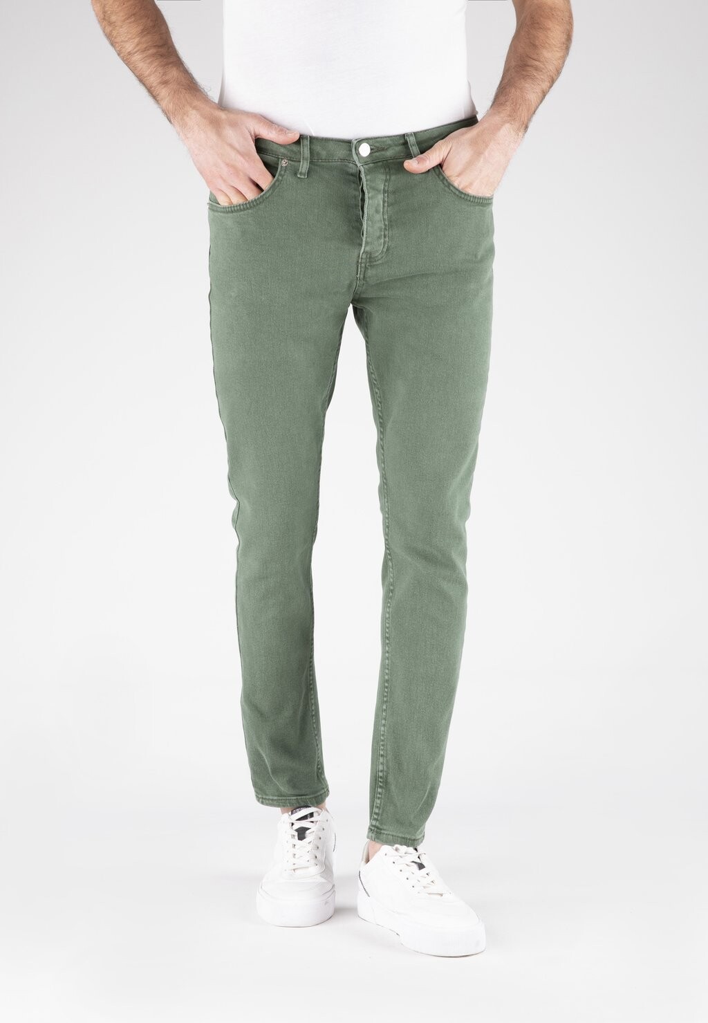 

Джинсы Slim fit Basics and More