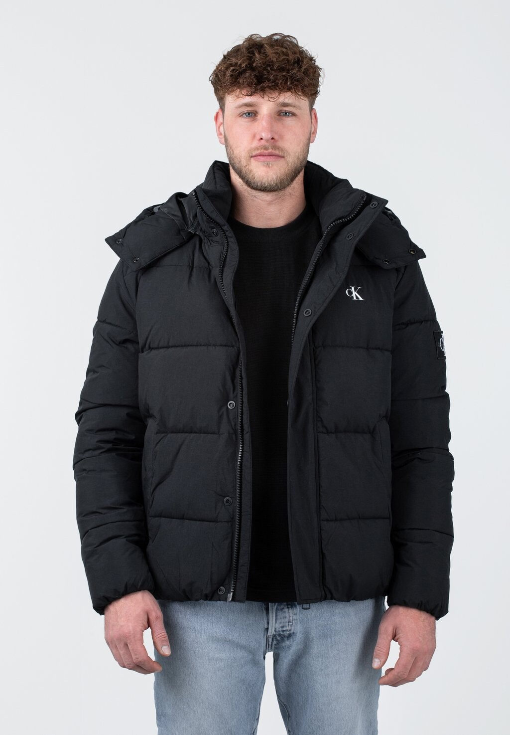 

Зимняя куртка Calvin Klein, черный