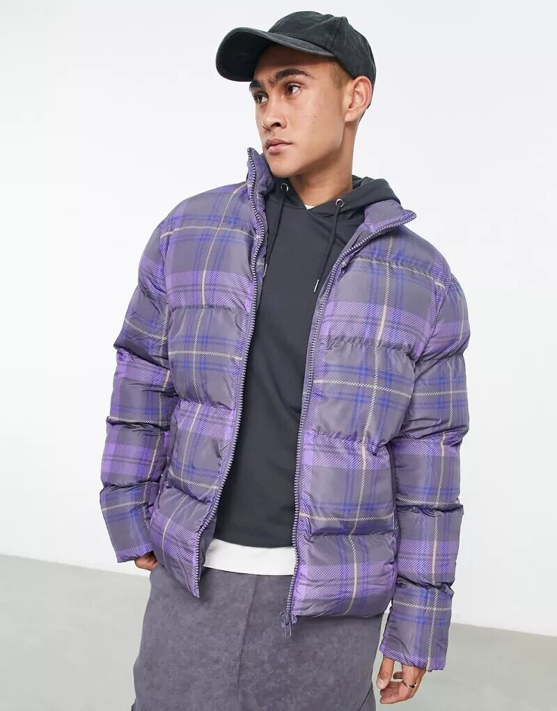 

Фиолетовый пуховик в клетку ASOS