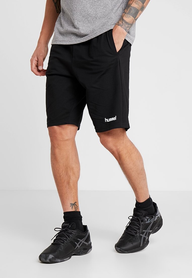 

Спортивные шорты Hummel