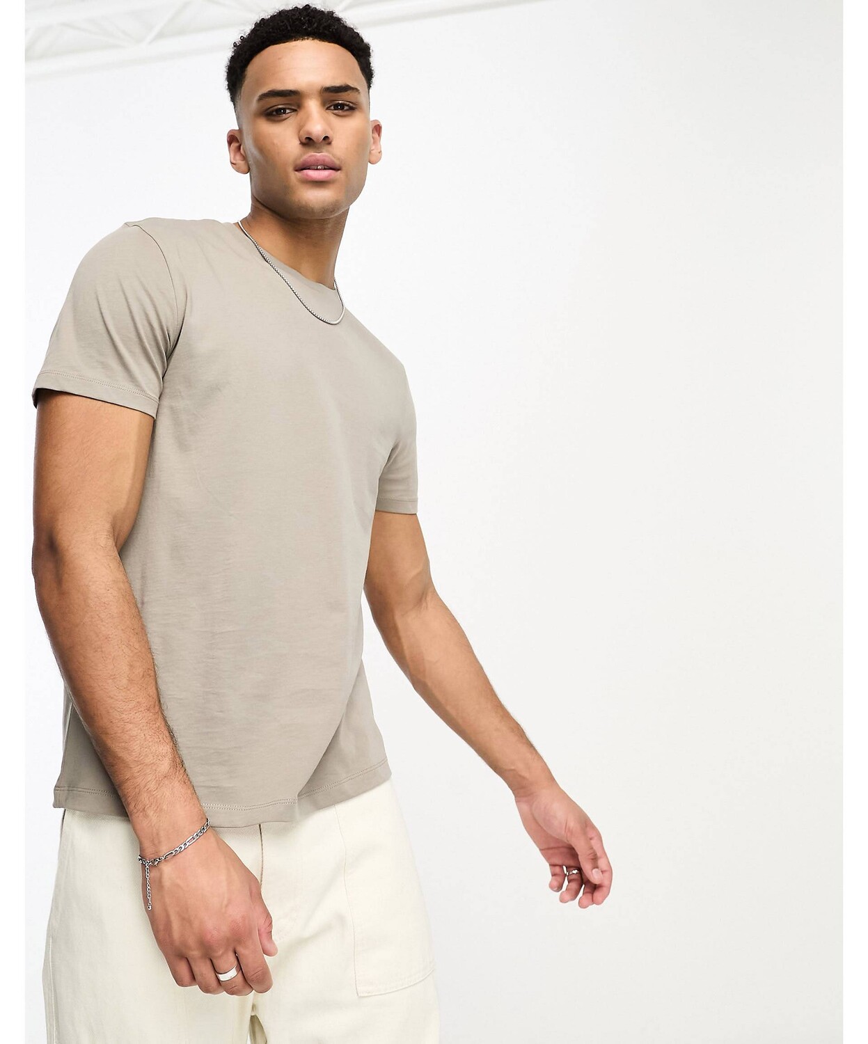 

Бежевая футболка с круглым вырезом ASOS DESIGN, Бежевый
