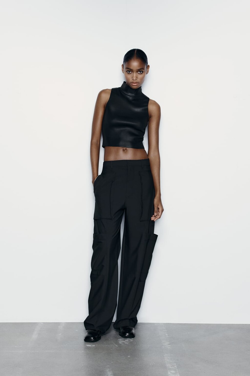 

Топ из фольги ZARA, черный