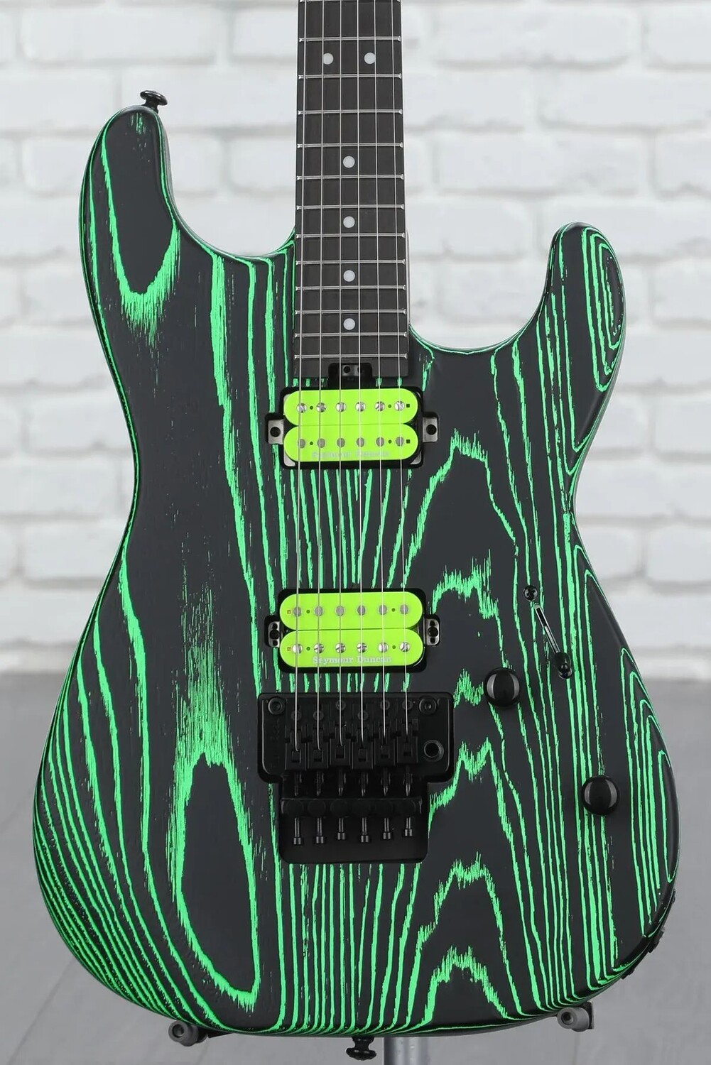 

Электрогитара Charvel Pro-Mod San Dimas Style 1 HH FR E Ash - зеленое свечение с накладкой из черного дерева