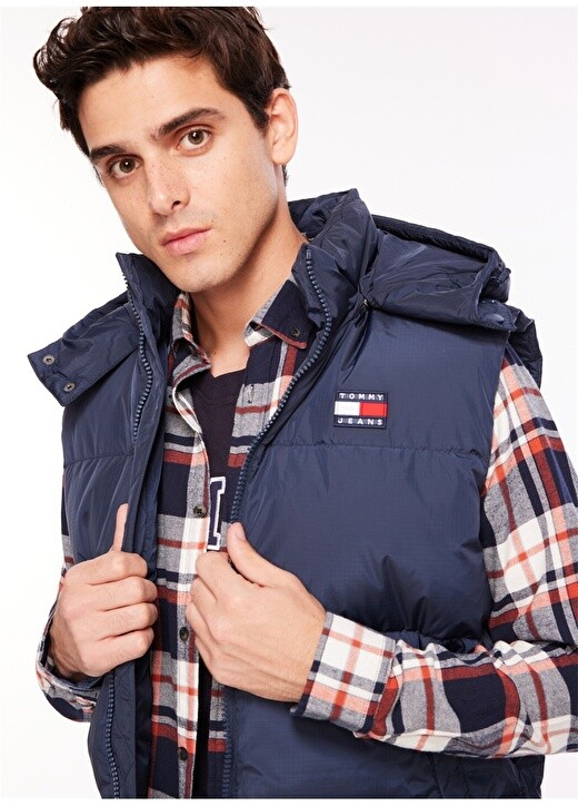 

Синий мужской жилет Tommy Jeans