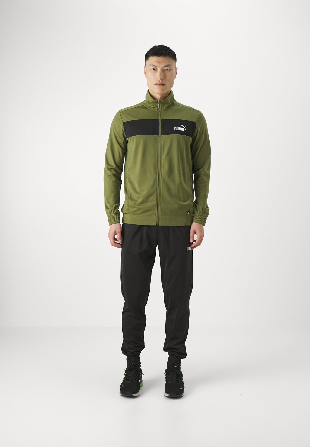 

Спортивный костюм Puma, цвет olive green