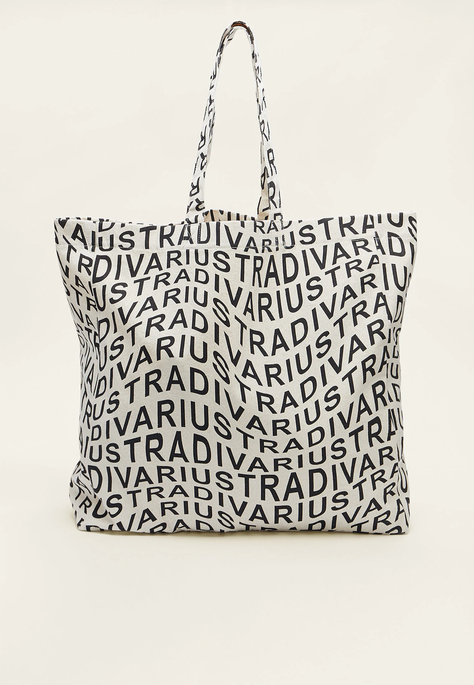 

Сумка Stradivarius, экрю