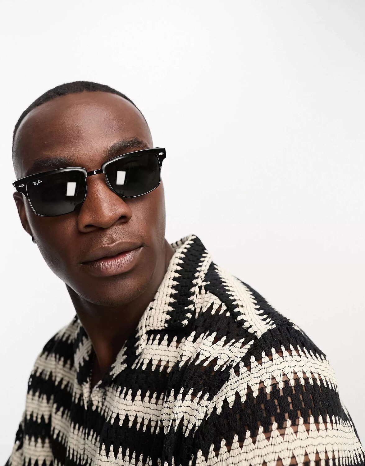 

Черные солнцезащитные очки Ray-Ban 0RB4190 Clubmaster