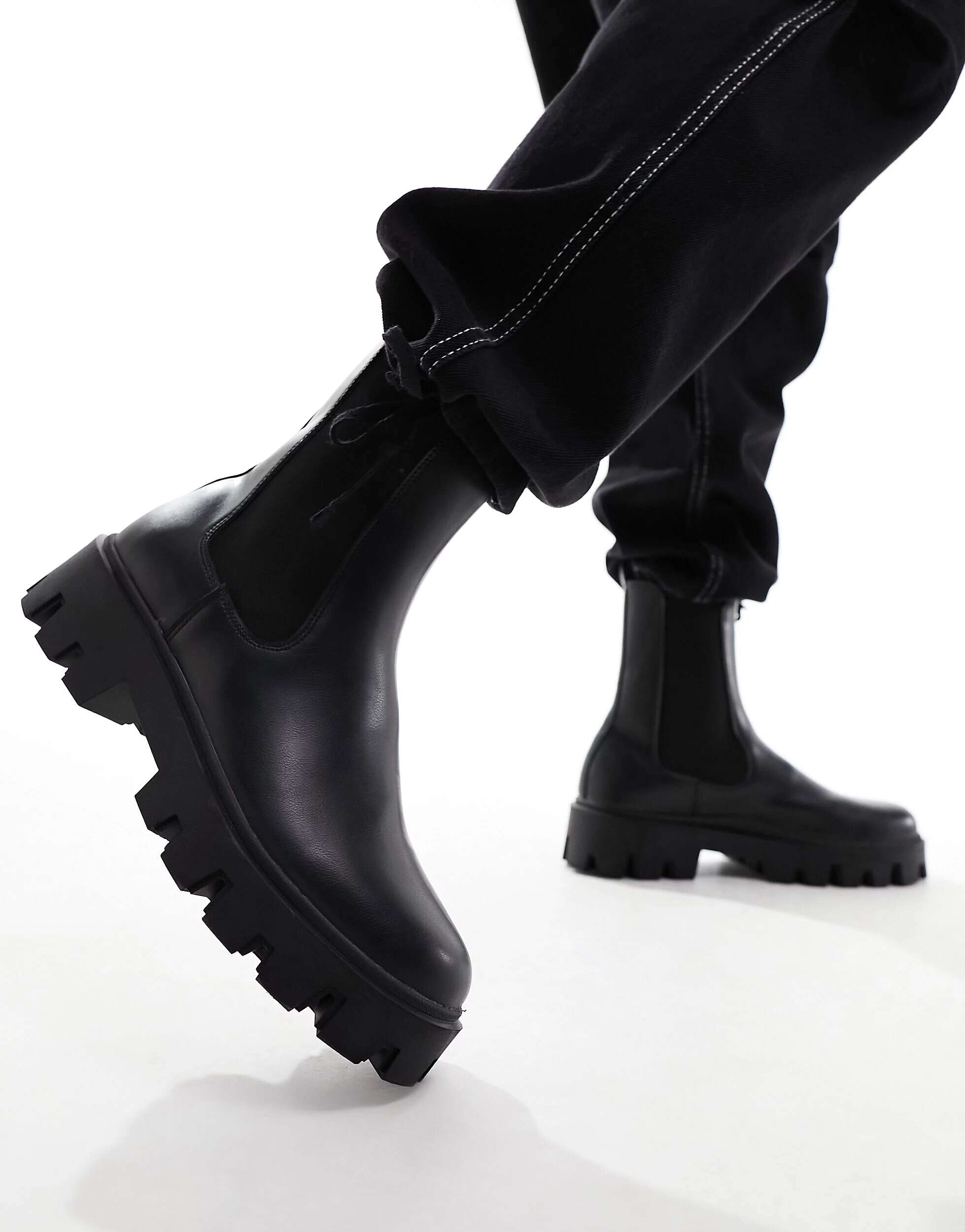 Черные массивные ботинки челси Bershka массивные ботинки челси h