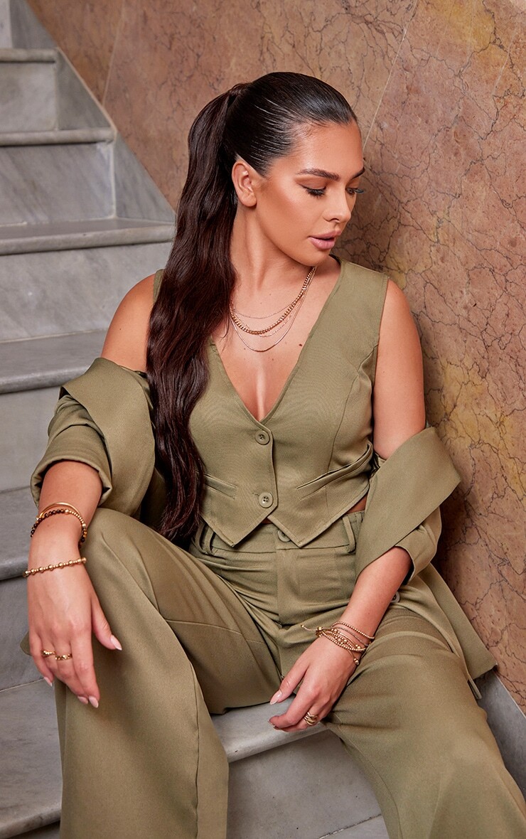 

PrettyLittleThing Хаки Тканый костюм с поясом и жилетом на спине Верх