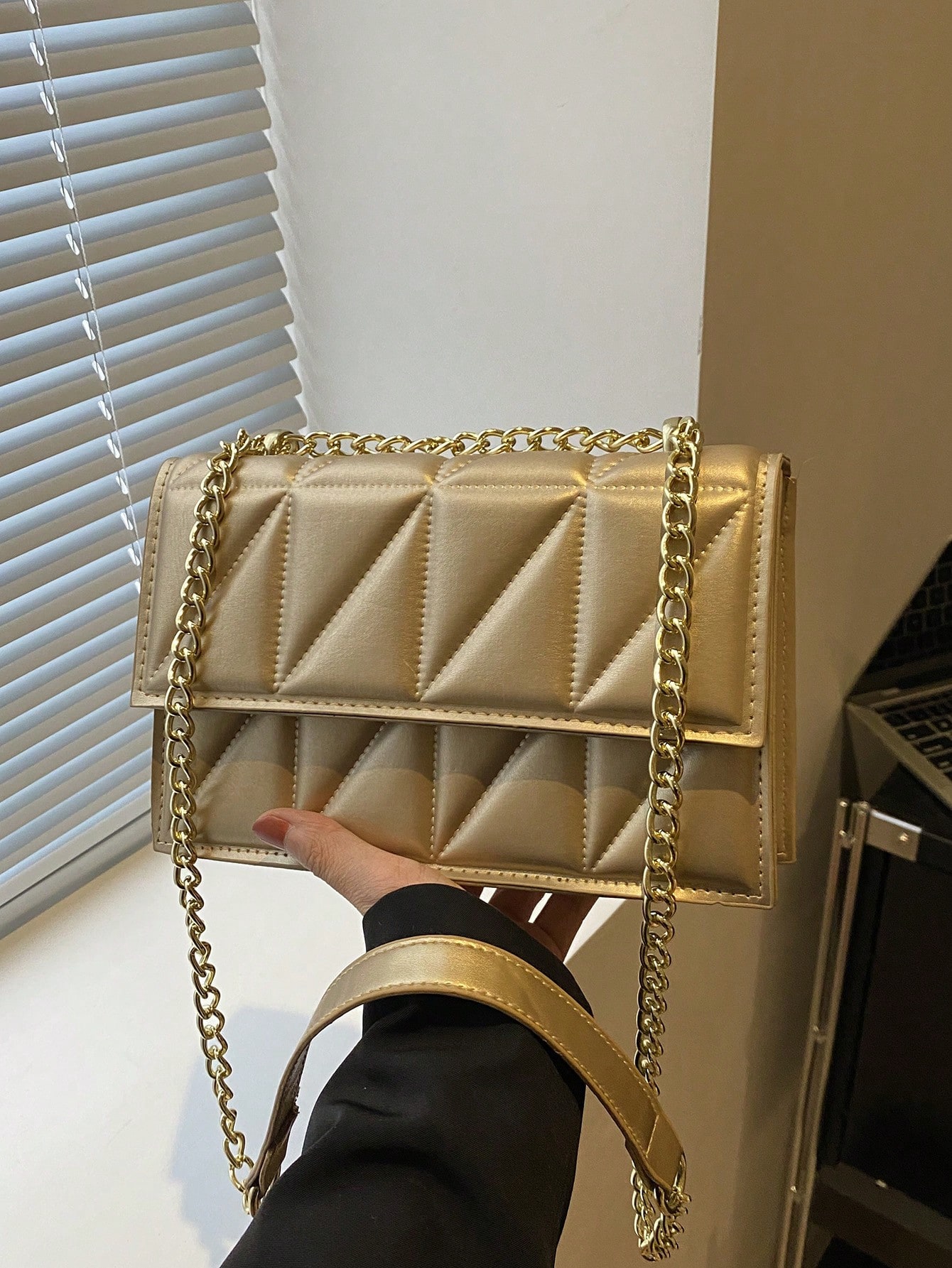 Легкая деловая повседневная минималистичная стеганая сумка с цепочкой и квадратной цепочкой для девочек-подростков, золото