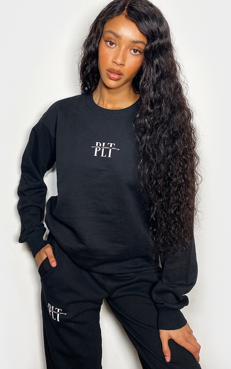 

PrettyLittleThing Черный свитер с принтом и слоганами