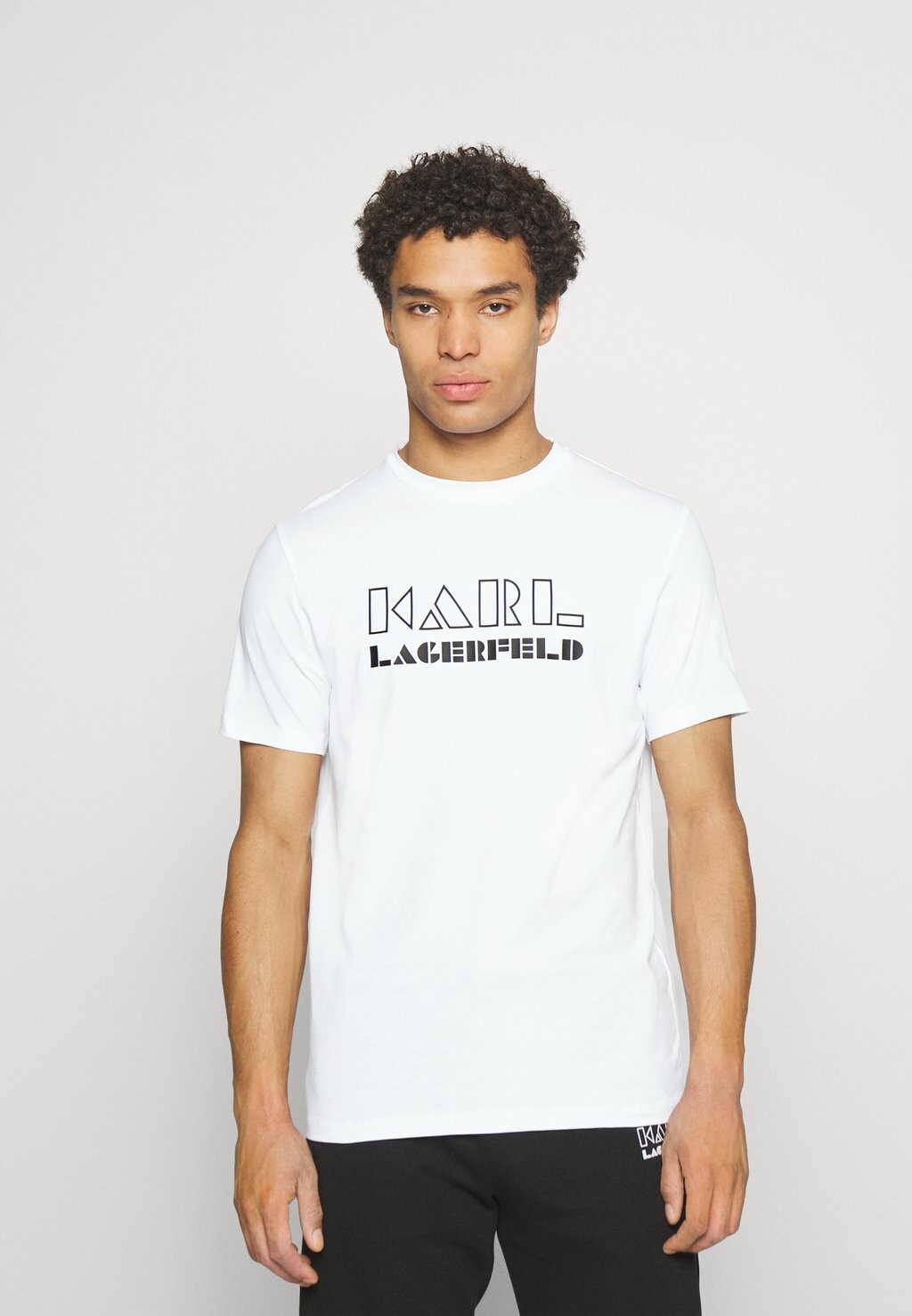 

Футболка с принтом KARL LAGERFELD, черный