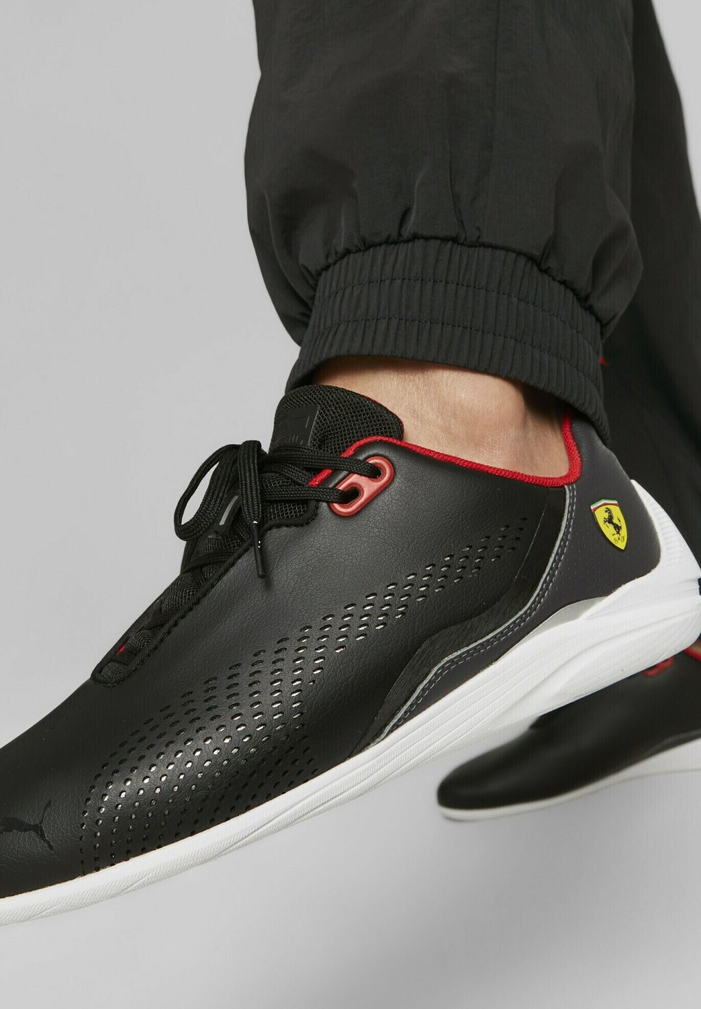 

Низкие кеды Puma