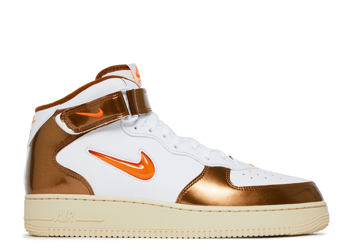 

Кроссовки Nike Air Force 1 Mid Qs 'Ale Brown', белый