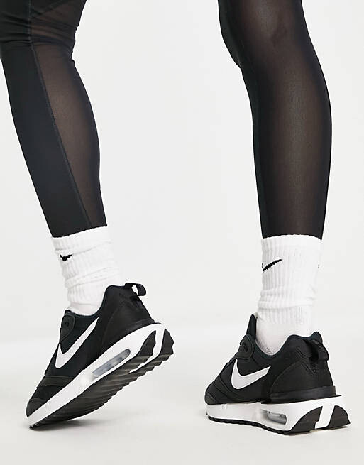 

Черно-белые кроссовки Nike Air Max Dawn