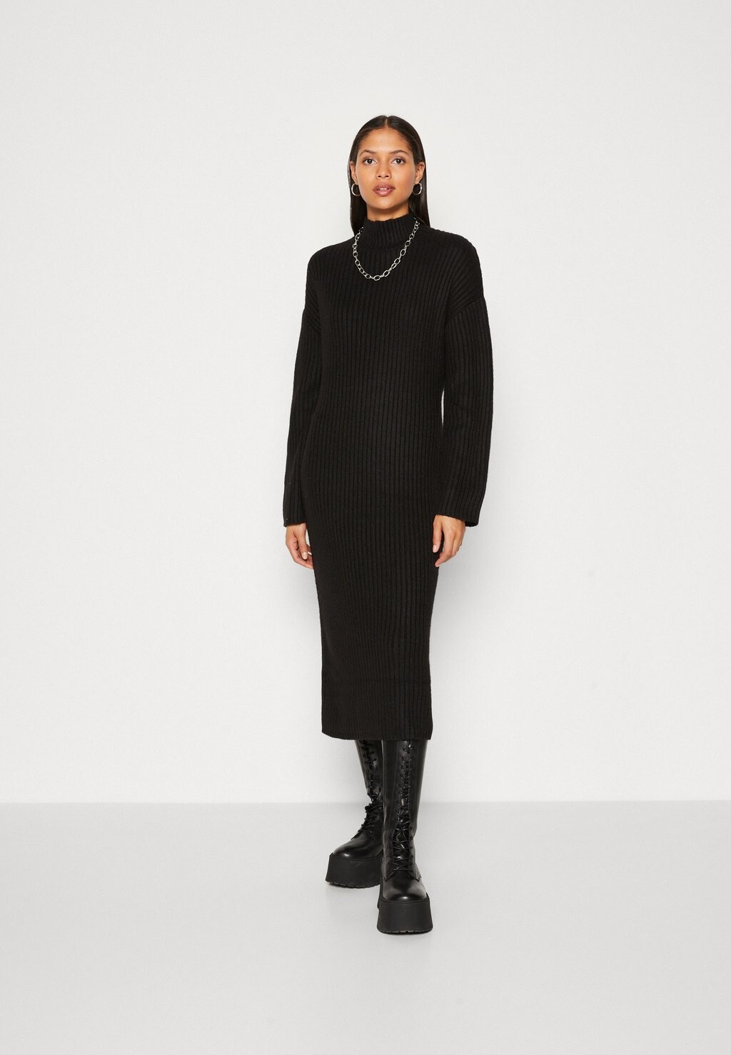 

Платье Point Gina Tricot ПЛАТЬЕ-ВОДОВОДКА, черный