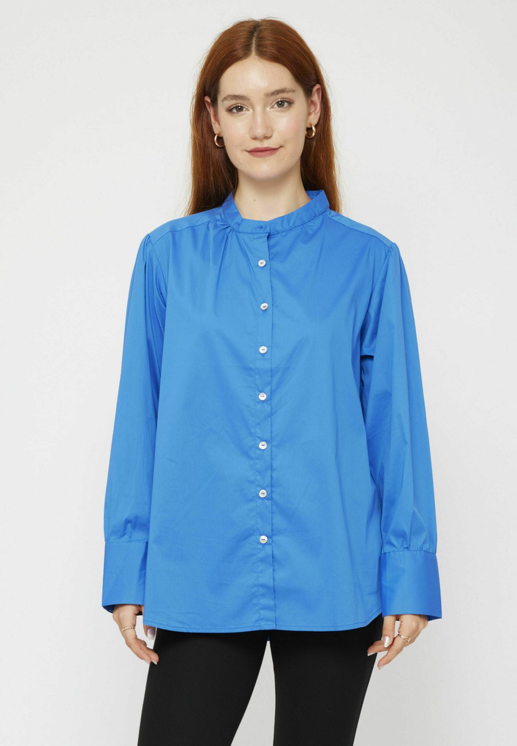 цена Блузка-рубашка VICCI Germany, цвет blau
