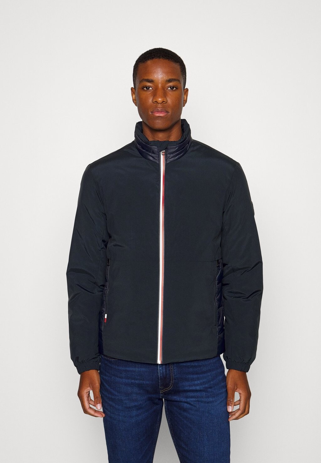 

Зимняя куртка Tommy Hilfiger