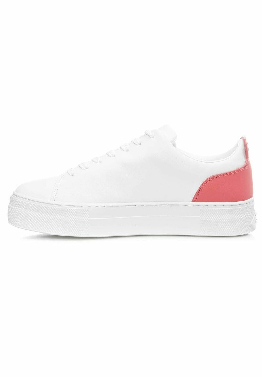 

Кроссовки Guess, белый