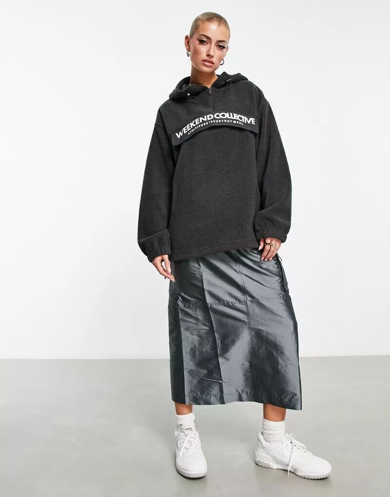 

Сланцевая толстовка из флиса с полумолнией и нейлоновым карманом ASOS Weekend Collective