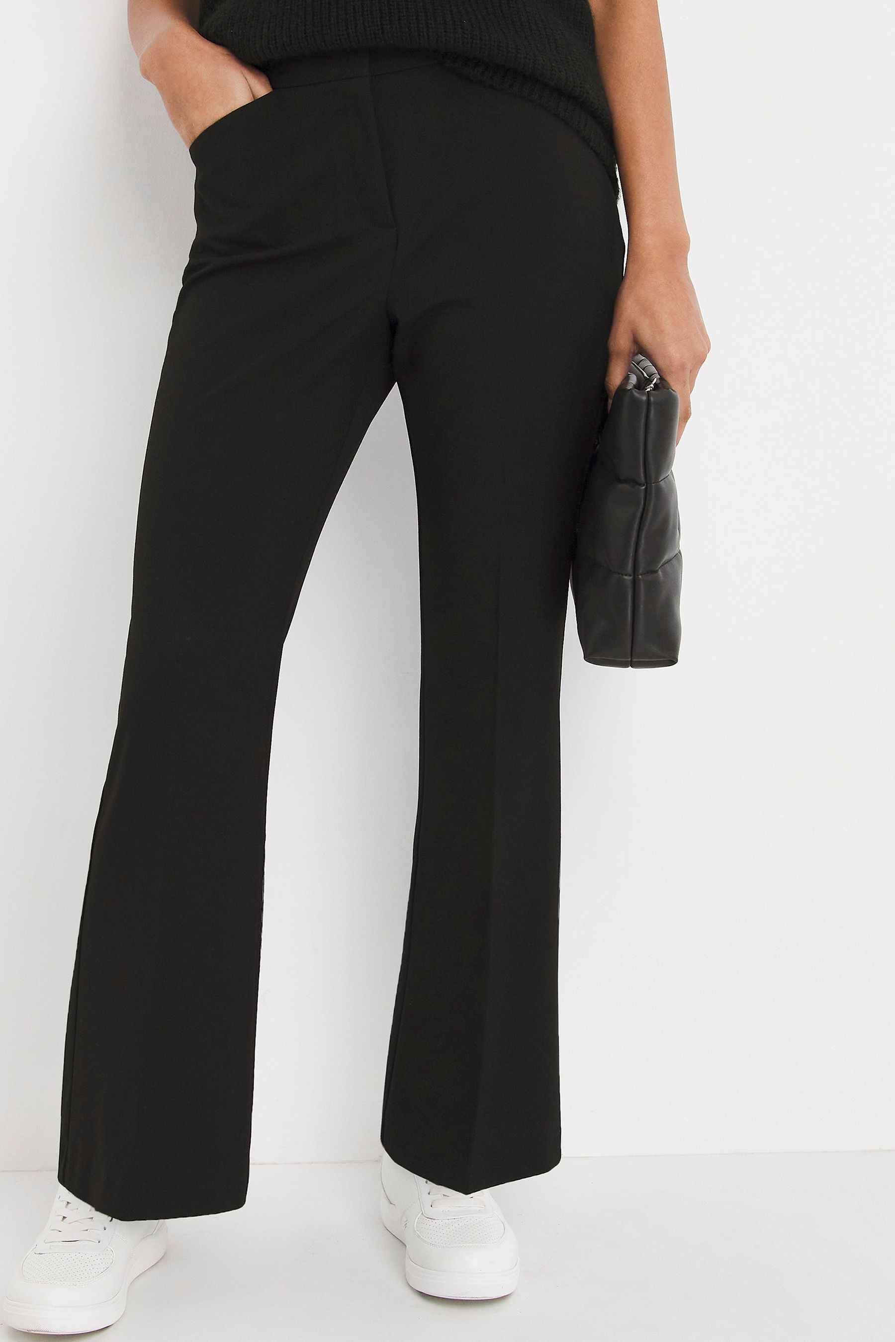 цена Черные расклешенные брюки Magisculpt стандартного кроя JD Williams, черный