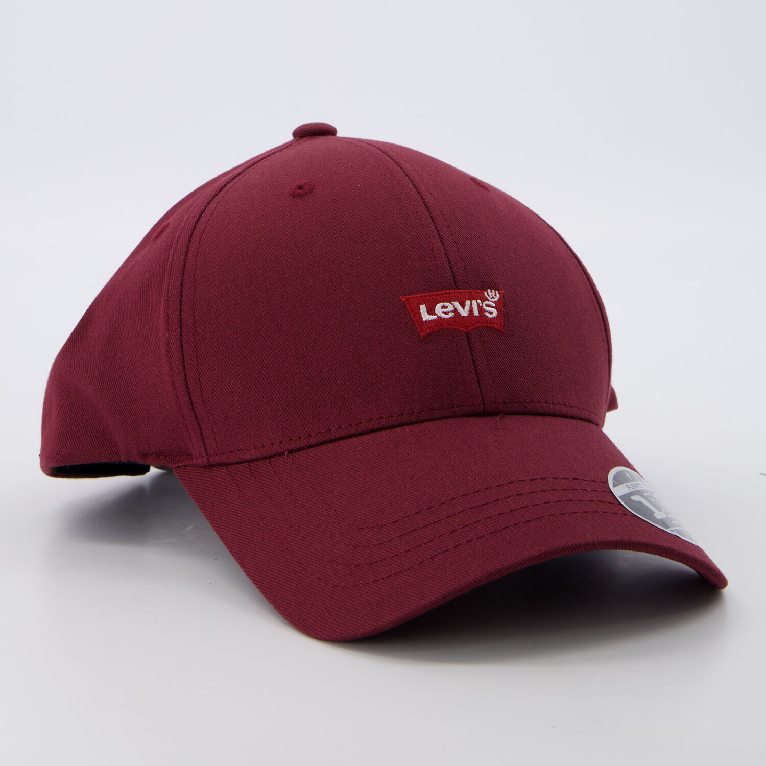

Бордовая кепка с логотипом Levis