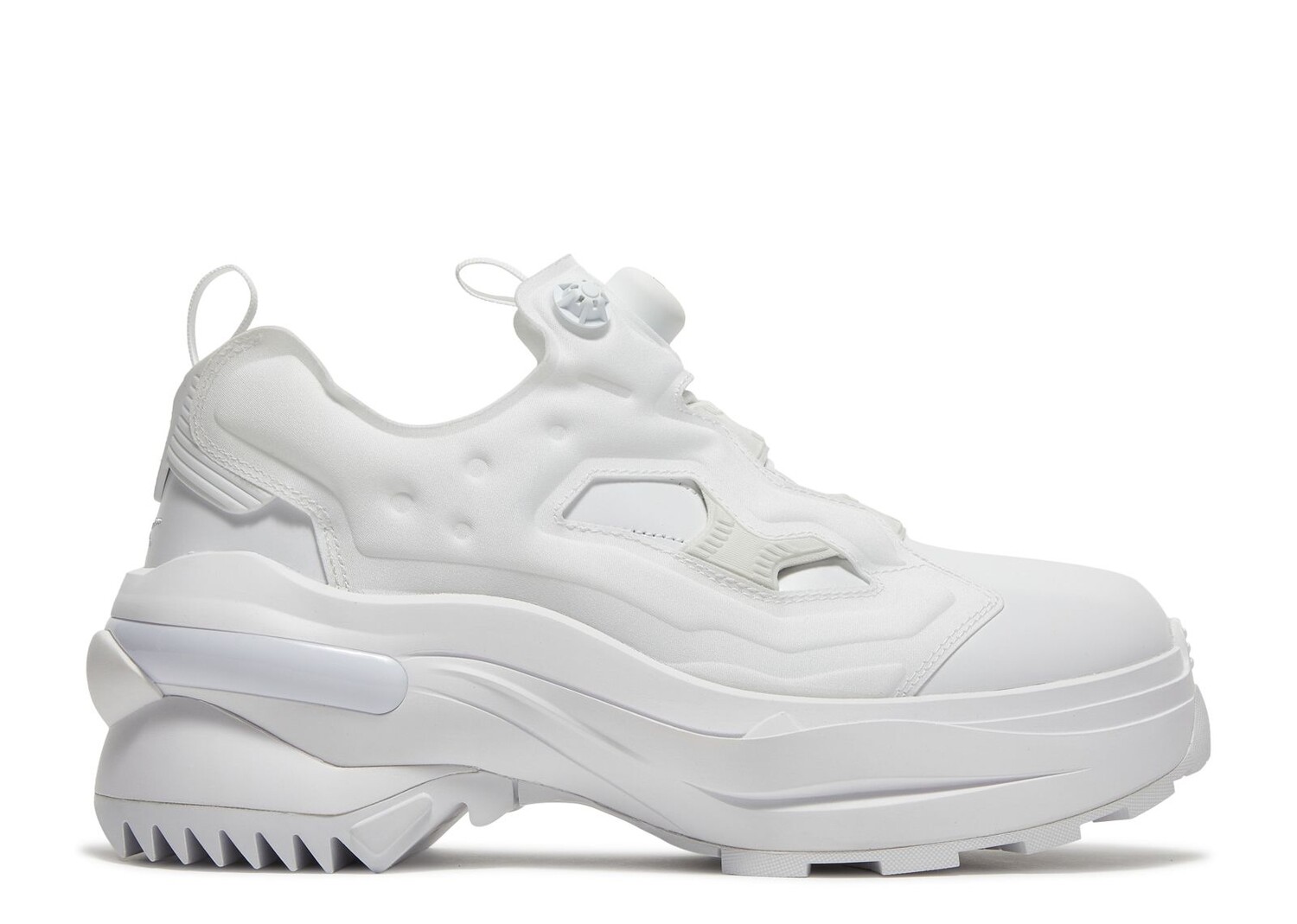 Кроссовки Reebok Maison Margiela X Tabi Instapump Fury Oxford 'White Porcelain', белый кроссовки maison margiela x tabi instapump fury oxford white porcelain reebok белый