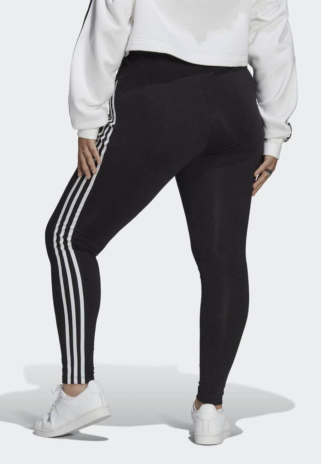 

Брюки adidas Originals, черный