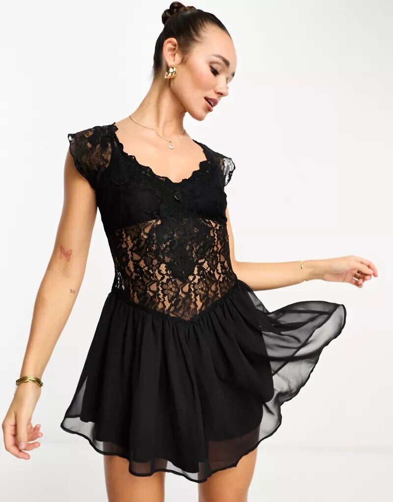 

Повседневное платье мини ASOS с кружевными вставками