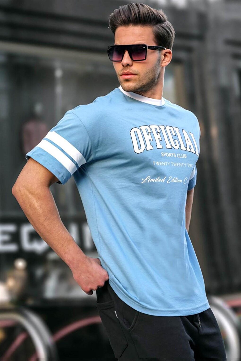 цена Синяя мужская футболка оверсайз с принтом MADMEXT