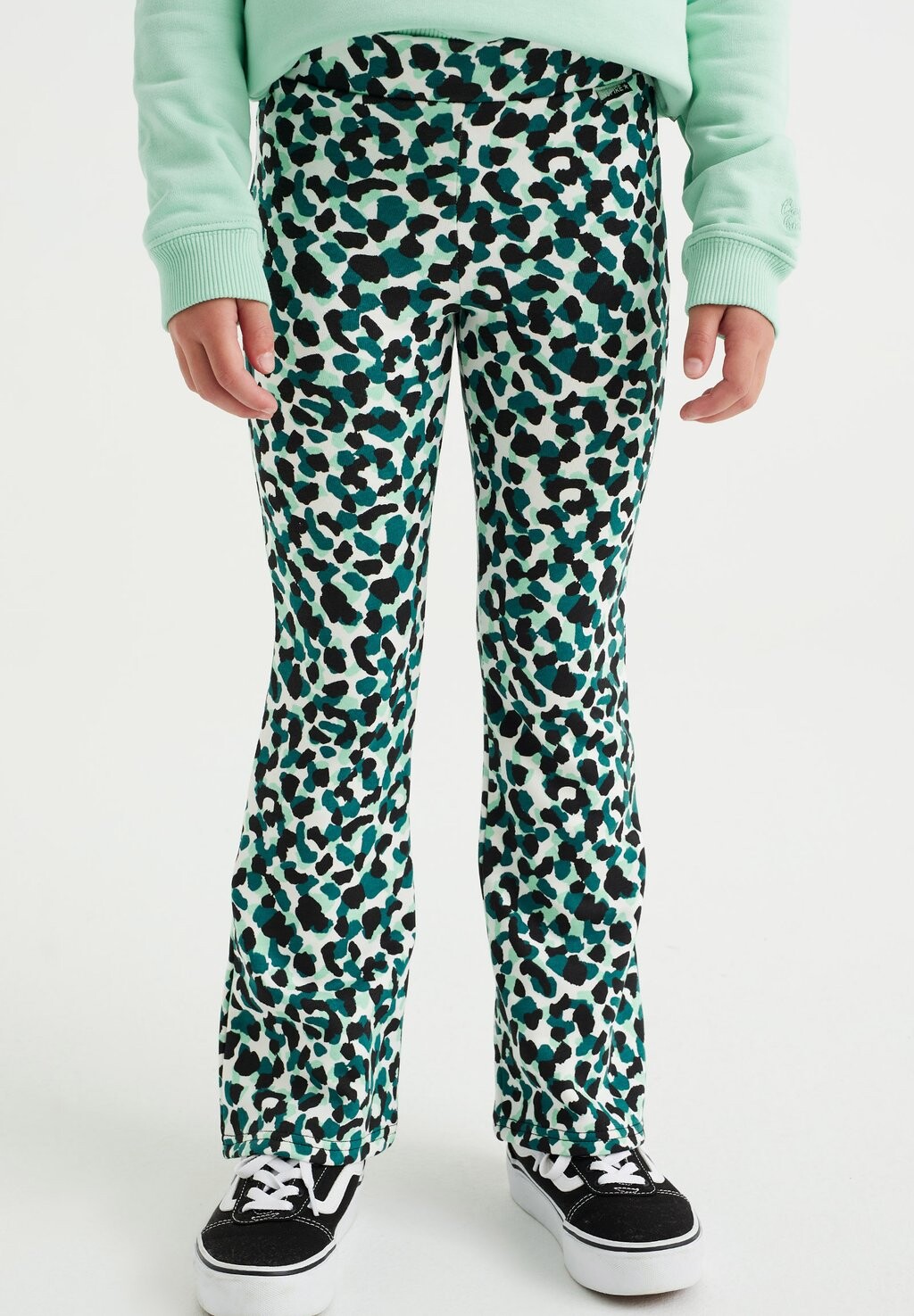 

Брюки WE Fashion, зеленые