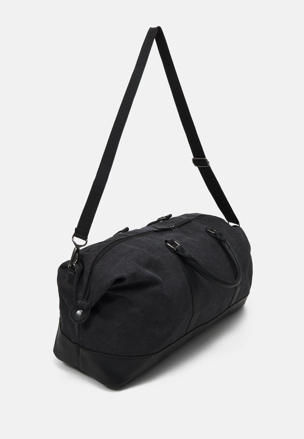 

Сумка выходного дня Unisex Pier One, черная