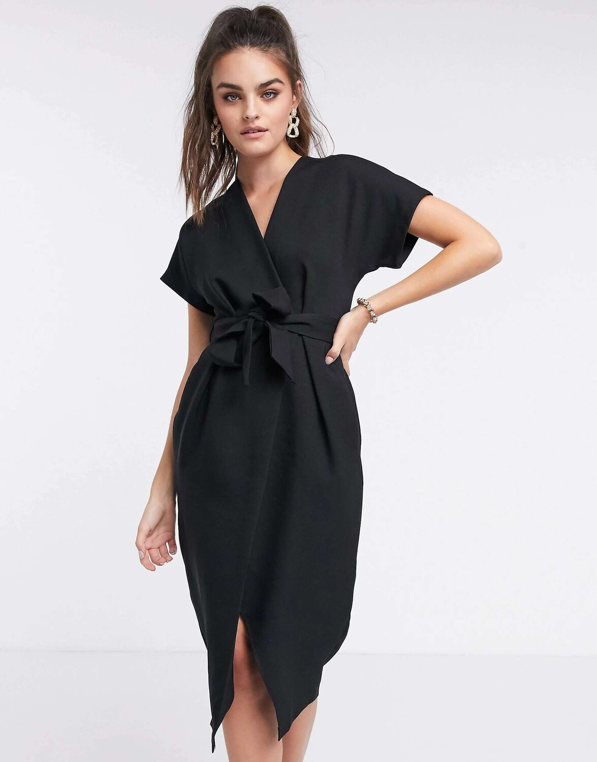

Черное платье миди с запахом и завязками Closet London, Черный