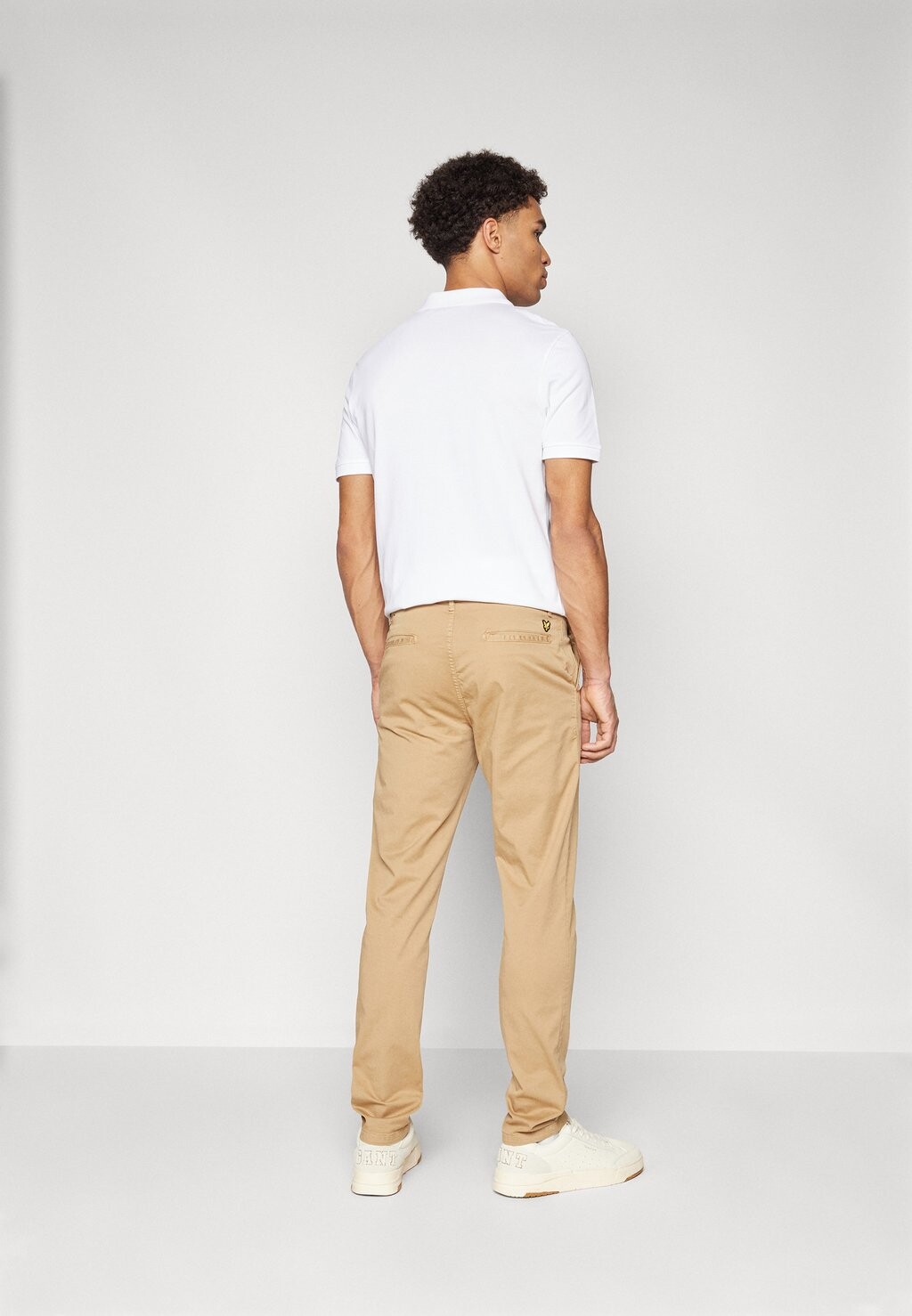 

Чиносы ANFIELD Lyle & Scott, бежевый