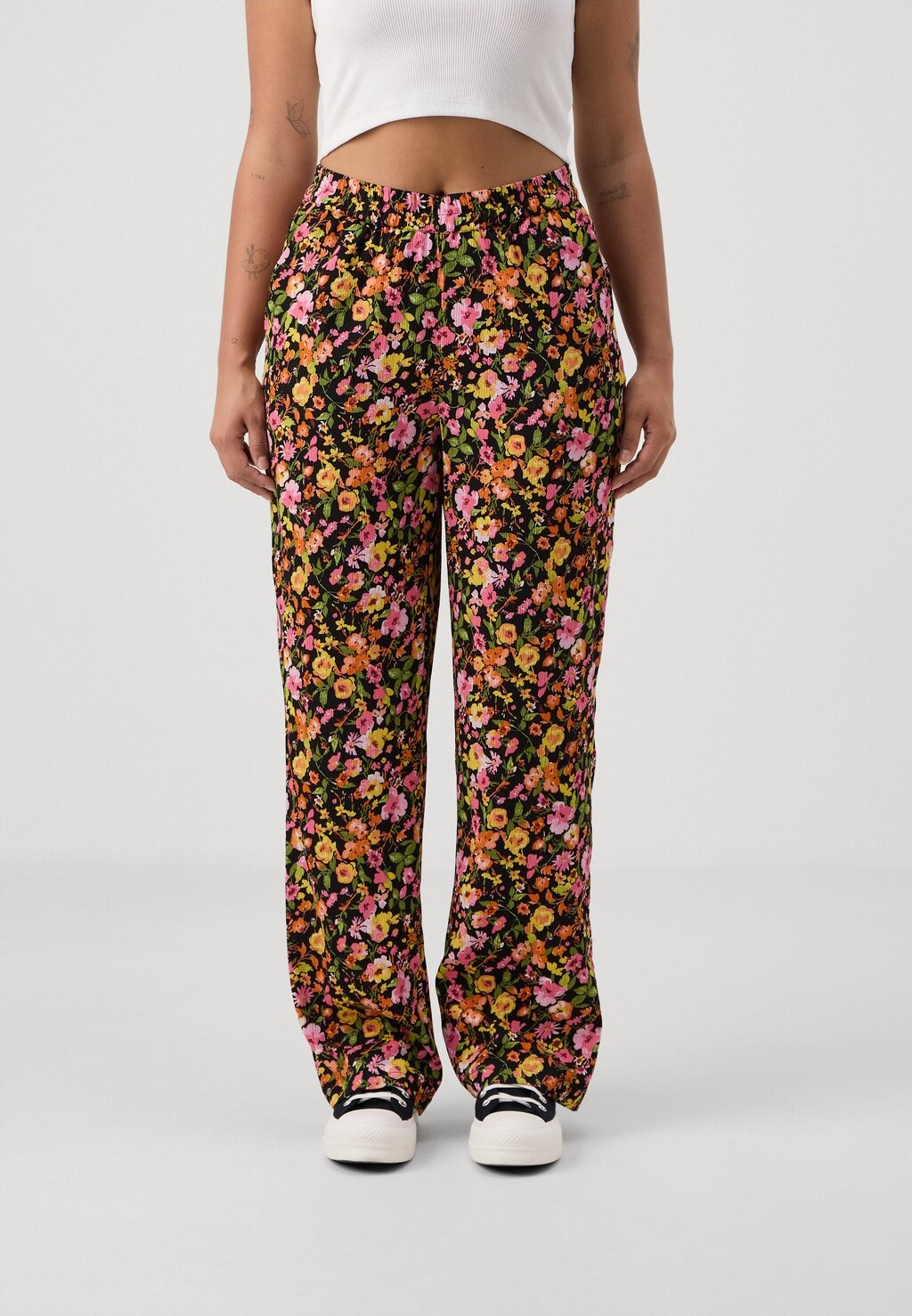

Брюки VMPAGE WIDE Vero Moda, черный