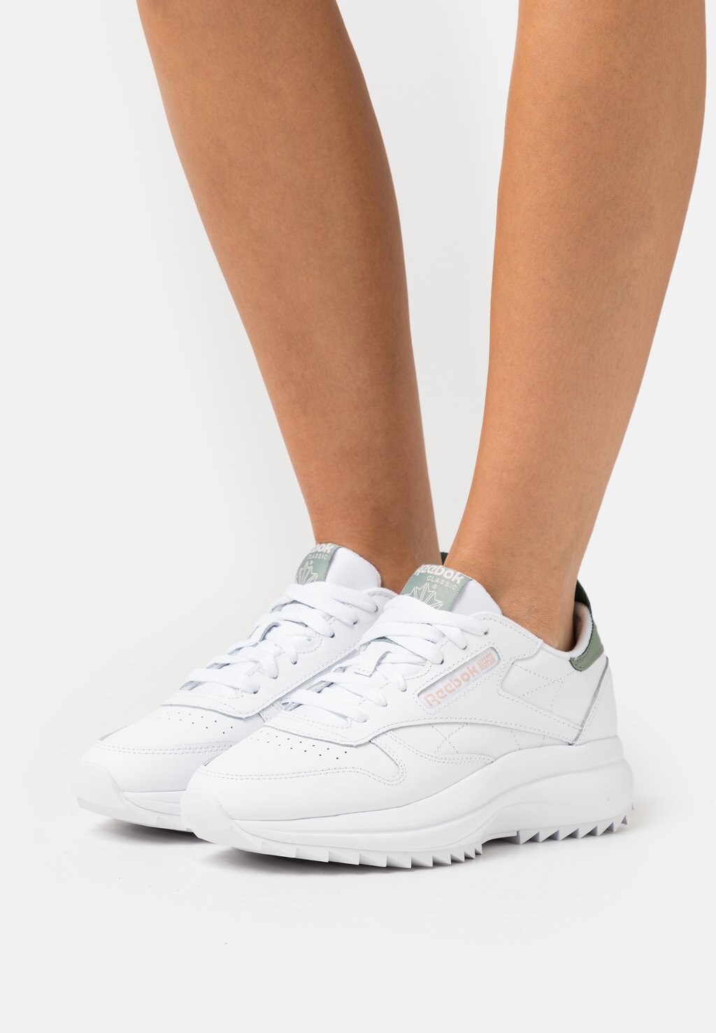 

Кроссовки Reebok