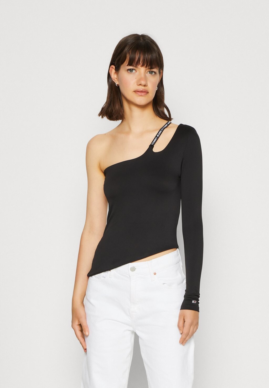 

Лонгслив Tommy Jeans, черный