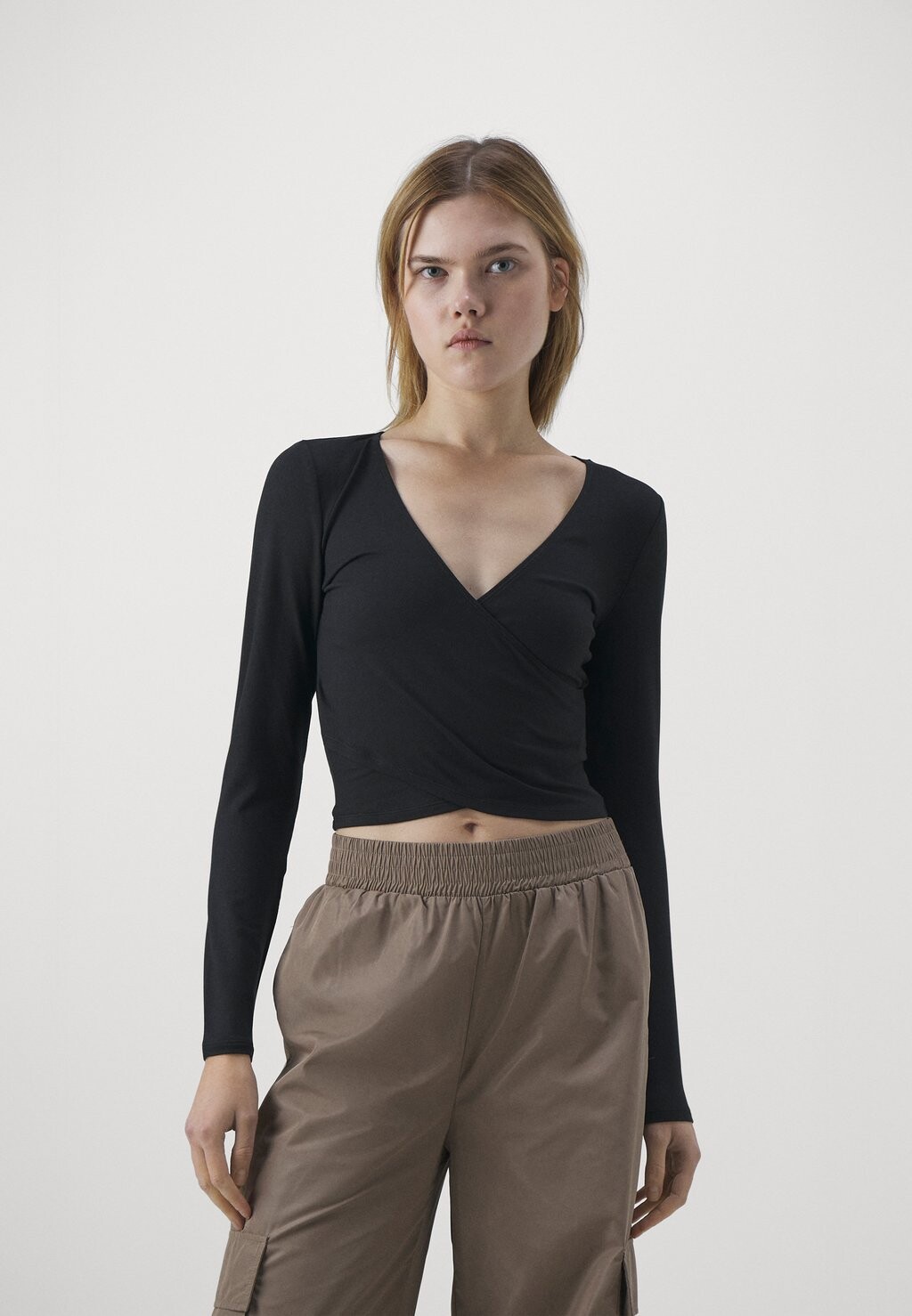 

Футболка с длинными рукавами Long Sleeve Flat Seamless Wrap Top Hollister Co.