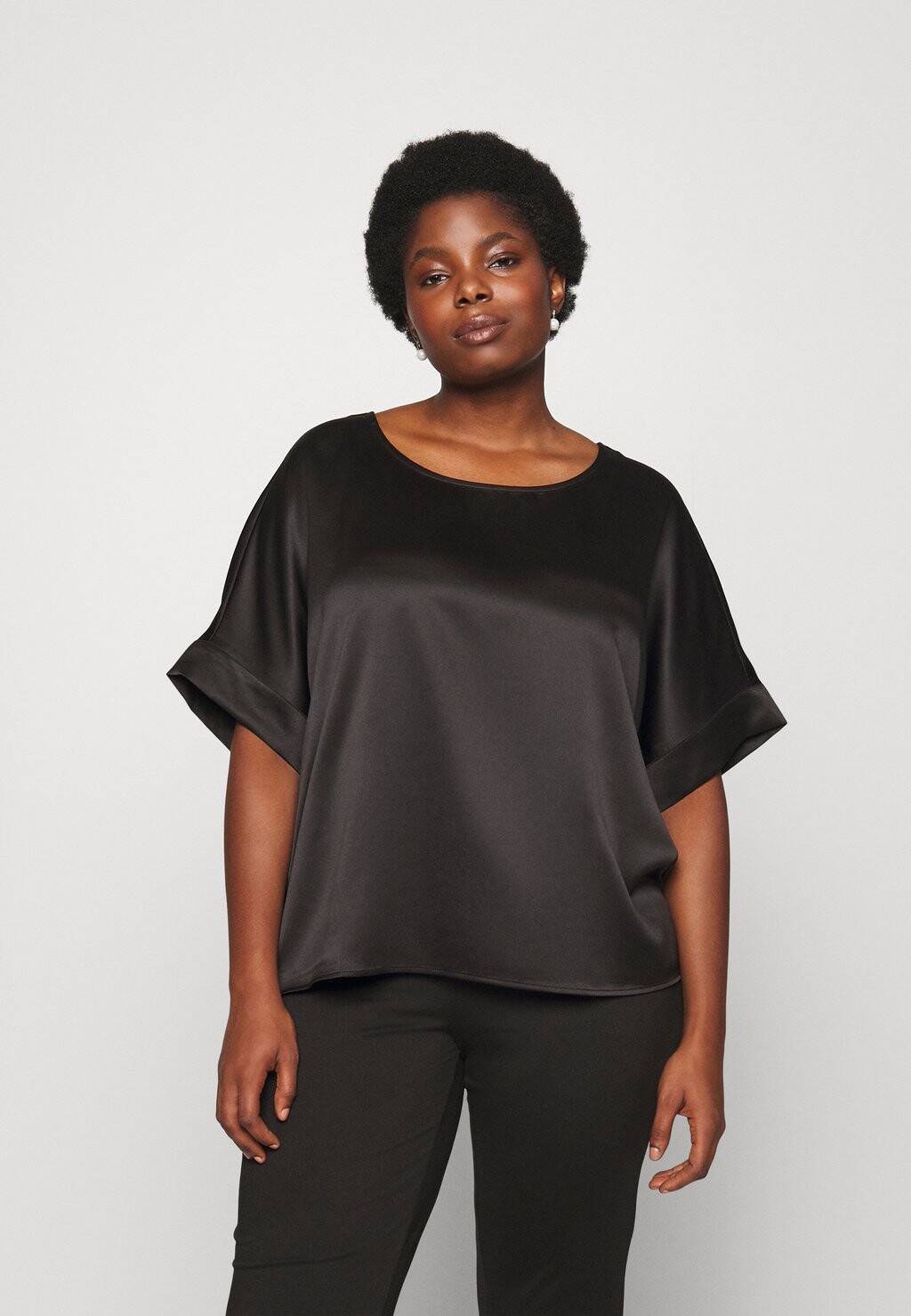 

Базовая футболка Vero Moda, черный