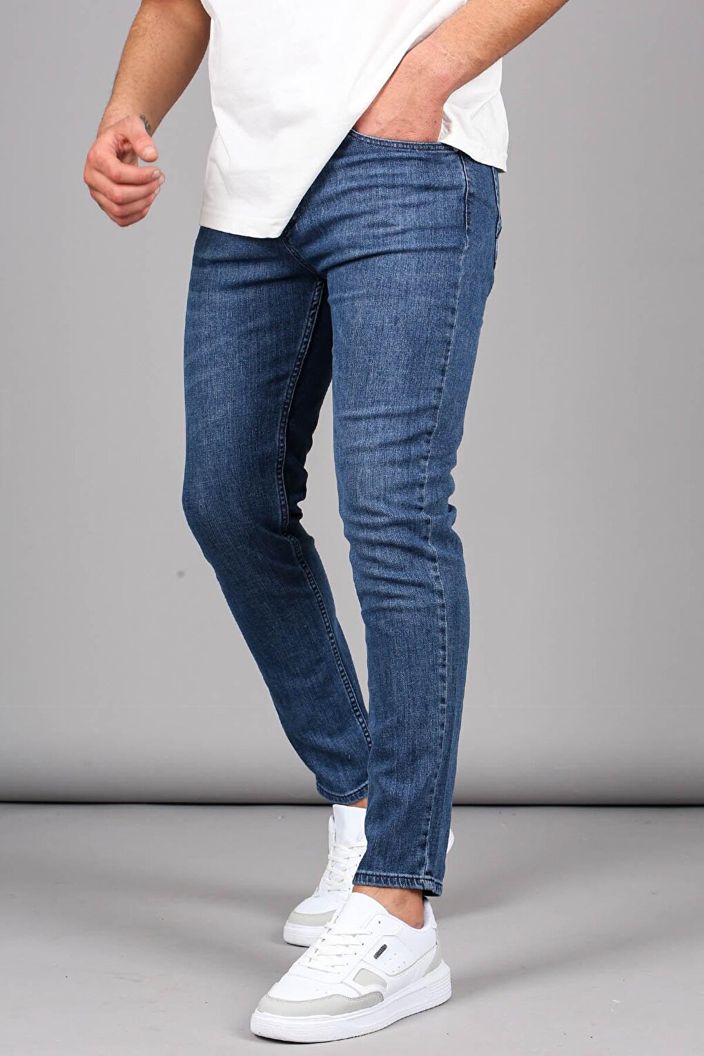 Синие мужские джинсы прямого кроя 6333 MADMEXT