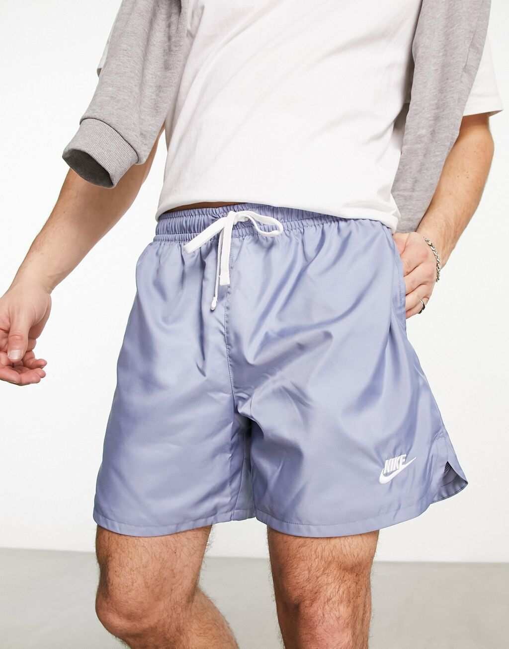 

Синие тканые шорты Nike Club